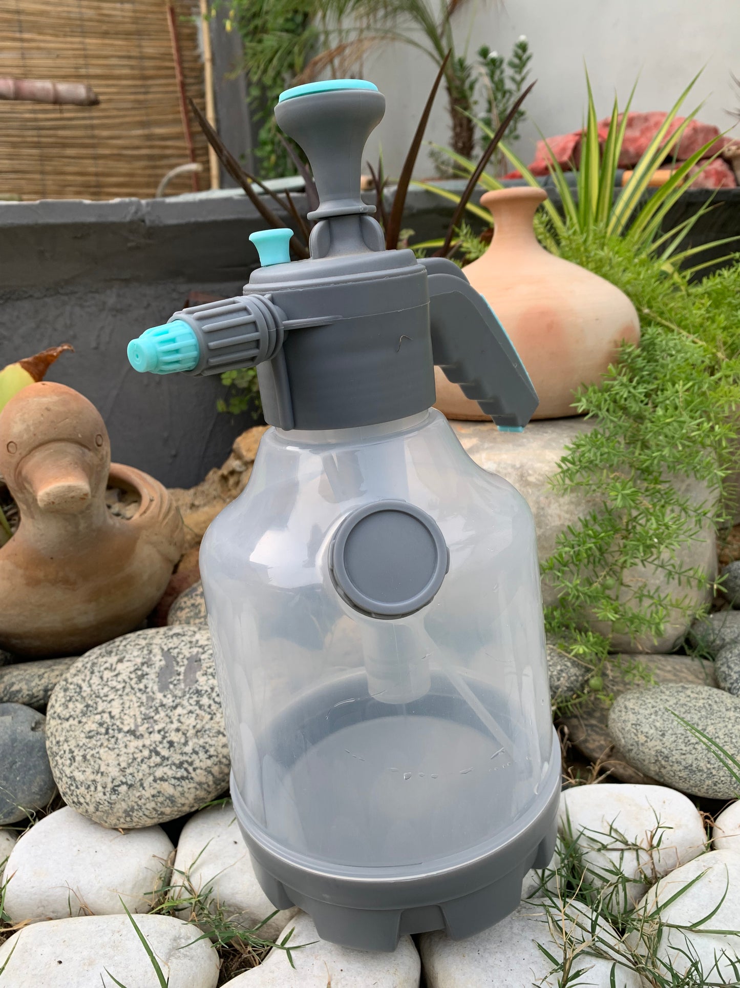 Multi-Purpose High-Pressure Pump Sprayer for Garden, Car Wash & Home Cleaning 3 Liters