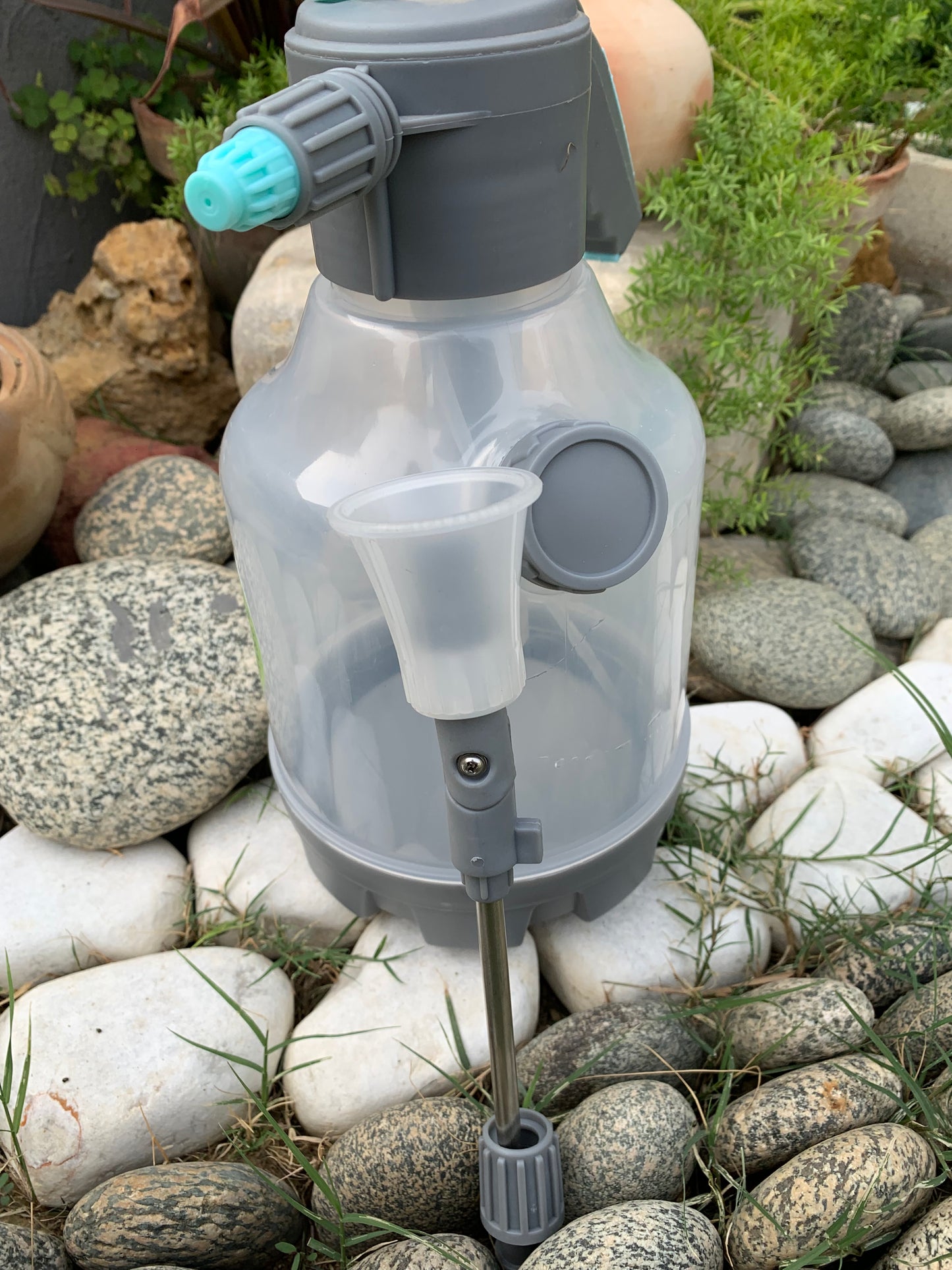 Multi-Purpose High-Pressure Pump Sprayer for Garden, Car Wash & Home Cleaning 3 Liters