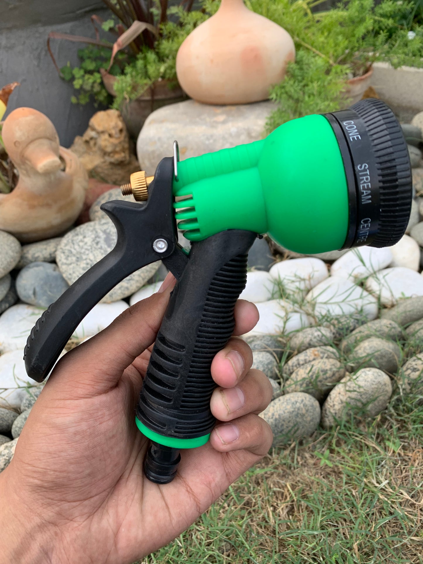 Portable High-Pressure Garden Hose Nozzle – 8 Spray Patterns, Thumb Control On/Off, Ideal for Car Wash & Garden Watering