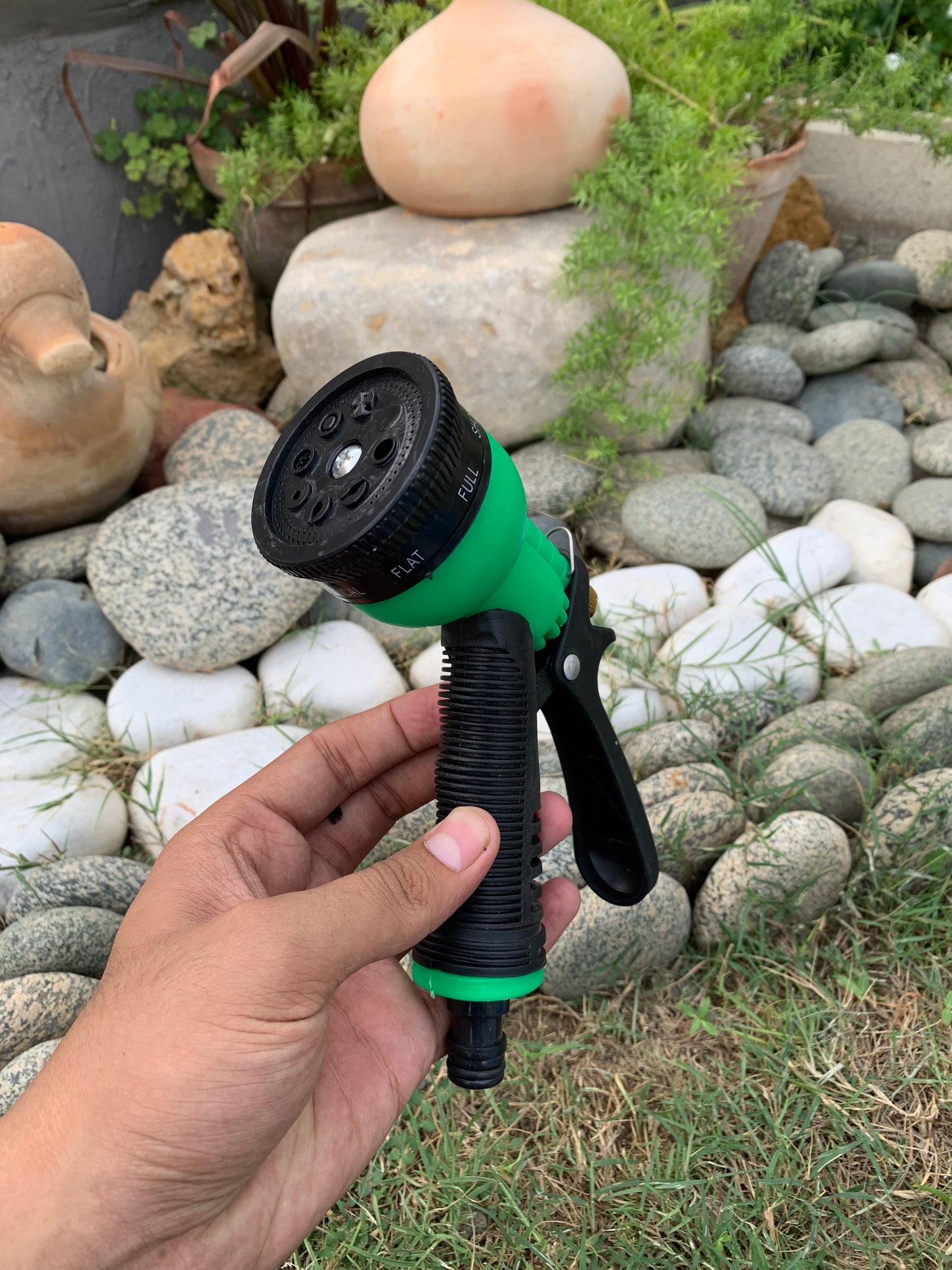 Portable High-Pressure Garden Hose Nozzle – 8 Spray Patterns, Thumb Control On/Off, Ideal for Car Wash & Garden Watering